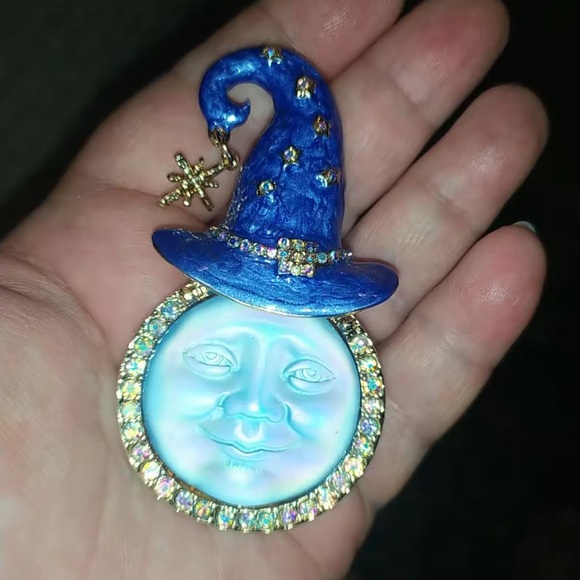 Betsey Johnson Blue Moon Wizard Brooch - Picture 7 of 11